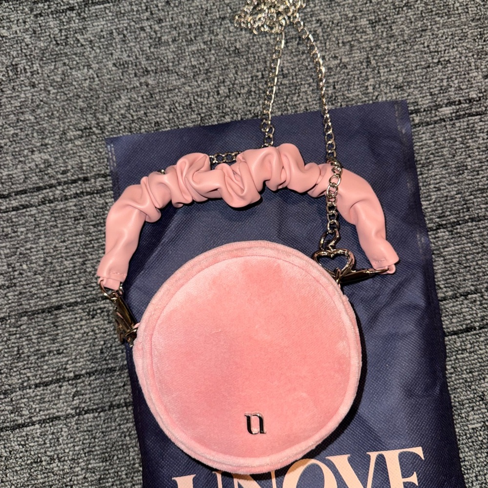Pink Velvet Round Bag with NO chain unove